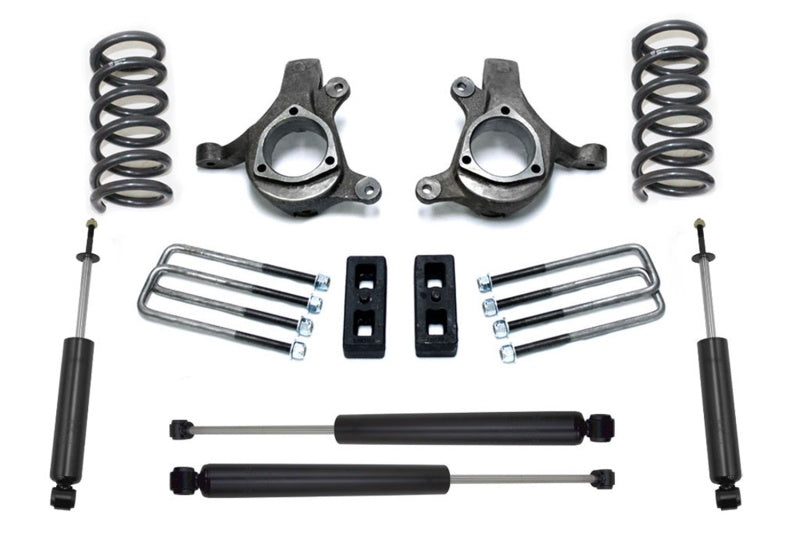 MaxTrac 99-06 GM C1500 2WD V6 5in/3in Spindle Lift Kit