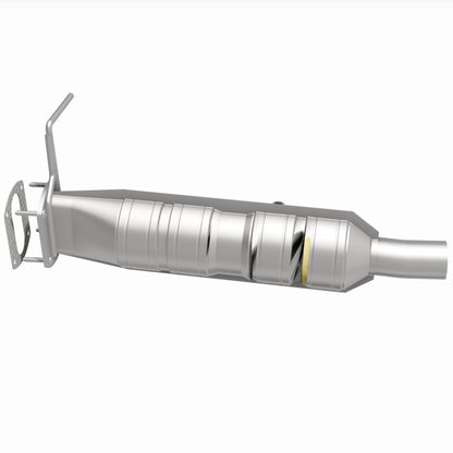 MagnaFlow 09-17 Ford F53 V10 6.8L Underbody Direct Fit Catalytic Converter