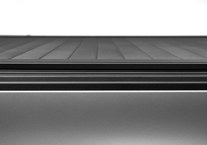 Retrax 19-24 GMC Sierra 1500 5.8ft Bed (CARBON PRO Bed ONLY) RetraxPRO EZ-Off FRC-4000
