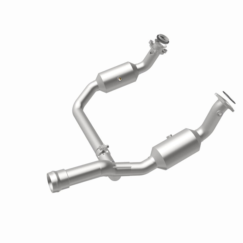 MagnaFlow 19-20 Chevrolet Silverado 1500 6.2L Single Underbody Direct-Fit Catalytic Converter