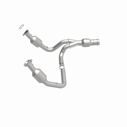 Magnaflow 15-16 Cadillac Escalade 6.2L Direct Fit Converter