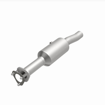 MagnaFlow 16-19 Ford E-450 Super Duty Base V10 6.8L Underbody Direct-Fit Catalytic Converter