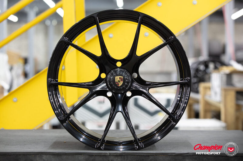 Vossen X Champion RS74 21X9 / ET32 / Gloss Black Wheel / Centerlock / 911 Turbo 992 - Front