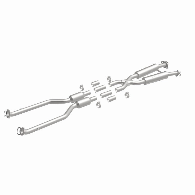 MagnaFlow 13-15 Lexus IS350 3.5L California Grade CARB Compliant Direct-Fit Catalytic Converter