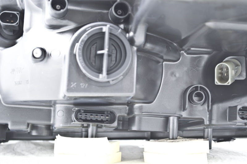 Hella 2008-2008 Mercedes-Benz ML320 Headlight Assembly