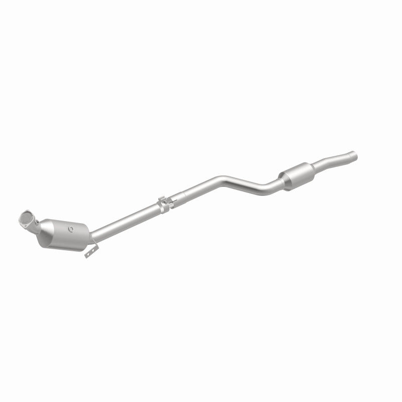 Magnaflow 2011 C300 V6 3 OEM Underbody Direct Fit Converter