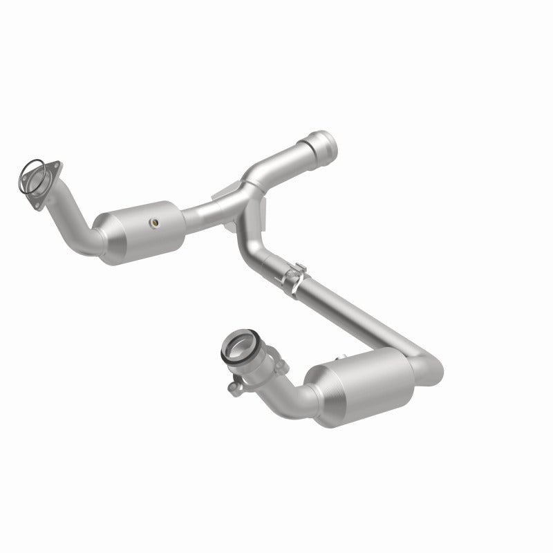 MagnaFlow 19-20 Chevrolet Silverado 1500 6.2L Single Underbody Direct-Fit Catalytic Converter