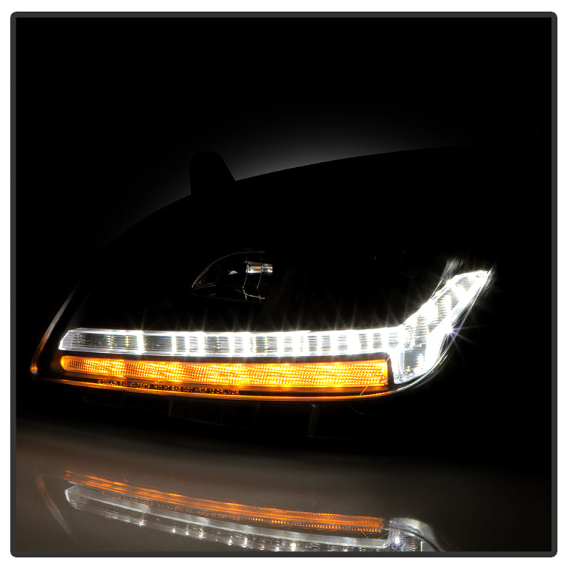 Spyder 13-19 Peterbilt 579 Driver Side Projector Headlights - Black (PRO-YD-PB57914-SEQ-L-BK)