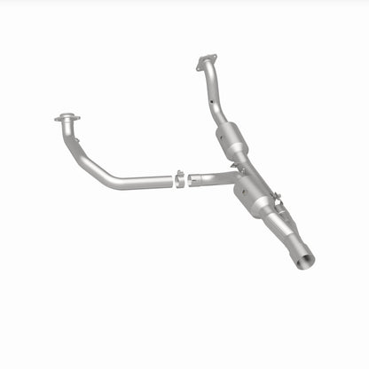 Magnaflow 15-16 Ram 2500 6.4L California Grade CARB Compliant DF Catalytic Converter