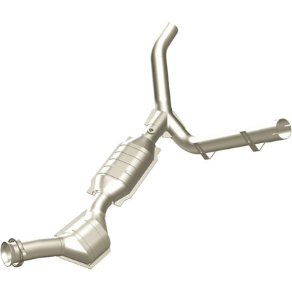 MagnaFlow Direct Fit Catalytic Converter 97-98 Ford F-150 4.6L