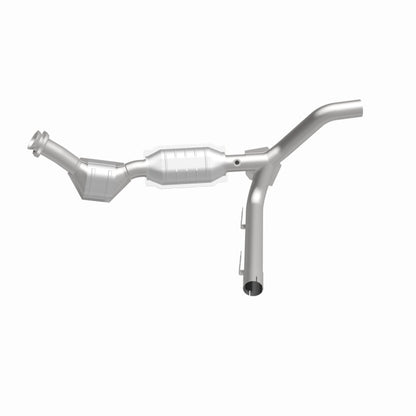 MagnaFlow Direct Fit Catalytic Converter 97-98 Ford F-150 4.6L