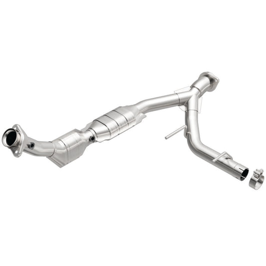 MagnaFlow Direct Fit Catalytic Converter 03-04 Ford Expedition 5.4L V8 Passenger Side
