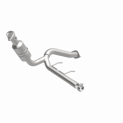 MagnaFlow Direct Fit Catalytic Converter 2009-2010 F-150 4.6 L Underbody