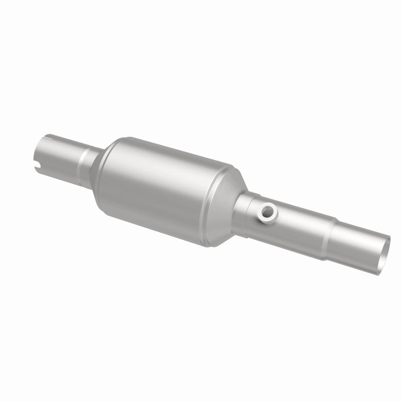 MagnaFlow Direct Fit Catalytic Converter 96-98 Jeep Grand Cherokee Underbody