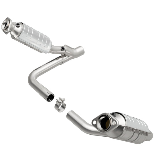 MagnaFlow Direct Fit Catalytic Converter 05-07 Dodge Durango 3.7L/4.7L