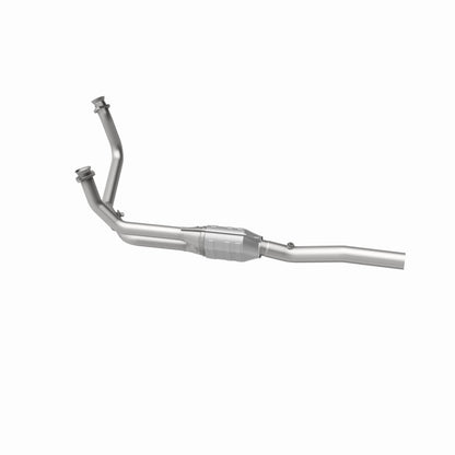 MagnaFlow Direct Fit Catalytic Converter 96-97 Dodge Van 3.9L/5.2L/5