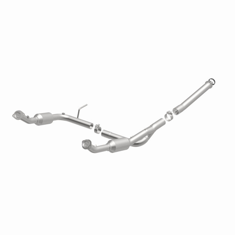 MagnaFlow Direct Fit Catalytic Converter OEM 2004-2005 Ford Explorer/Mercury Mountaineer Underbody