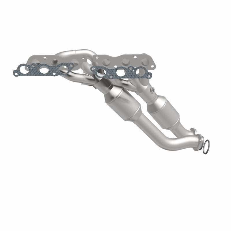 MagnaFlow Direct Fit Catalytic Converter 97-00 Lexus GS300 3.0L