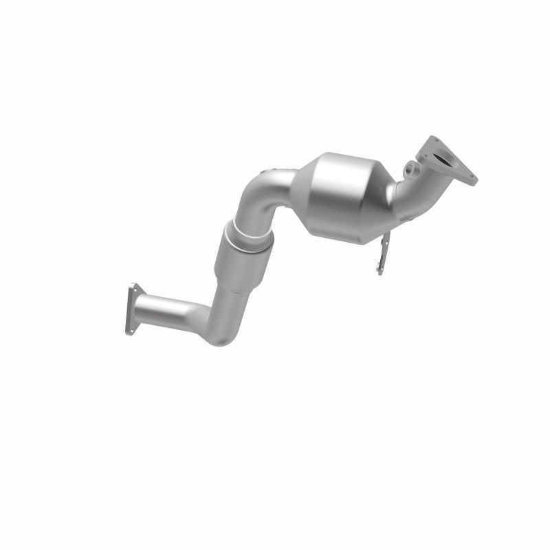 MagnaFlow Conv DF 07 VW Touareg 3.6L Rear close