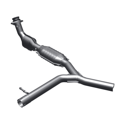 MagnaFlow Direct Fit Catalytic Converter 04-06 F-150 5.4 2WD P/S 49S