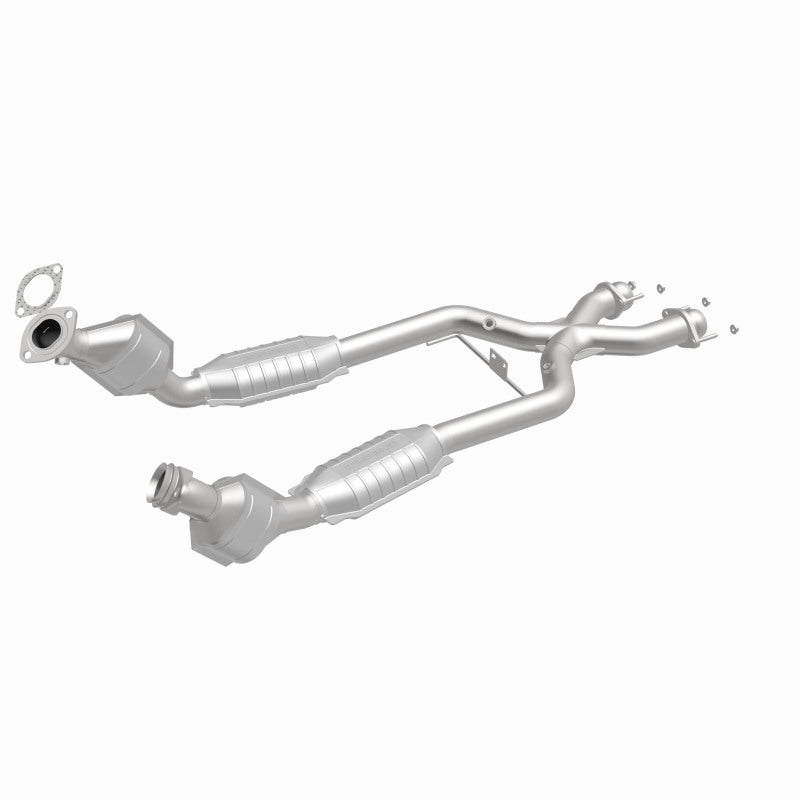 MagnaFlow Direct Fit Catalytic Converter 96-98 4.6L *California*