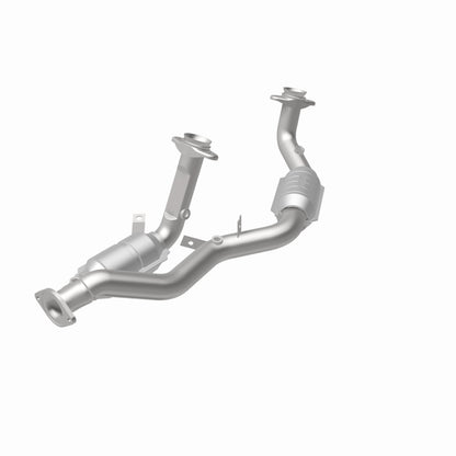 MagnaFlow Direct Fit Catalytic Converter 96-99 Taurus 3.4L Front C