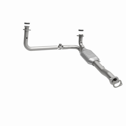 MagnaFlow Direct Fit Catalytic Converter GM 1500/2500/3500 Truck 96-