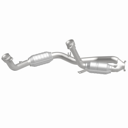 MagnaFlow Direct Fit Catalytic Converter 96-99 Ford Taurus3.0L 50S