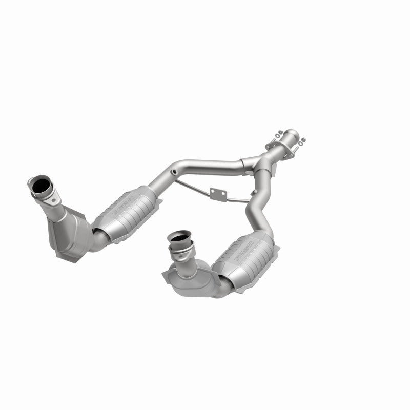 MagnaFlow Direct Fit Catalytic Converter 96-98 Ford Mustang 3.8L