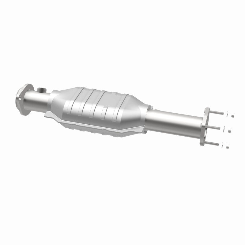 MagnaFlow Direct Fit Catalytic Converter 00-04 Jeep Wrangler Rear
