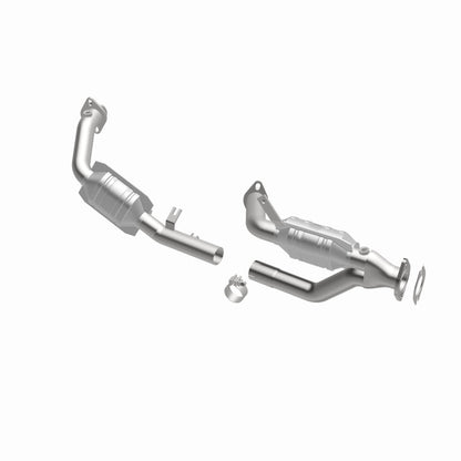 MagnaFlow Direct Fit Catalytic Converter 96-99 Ford Taurus3.0L 50S