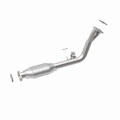MagnaFlow Direct Fit Catalytic Converter 96-00 Toyota 4 Runner 2.7