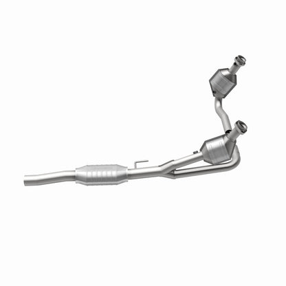 MagnaFlow Direct Fit Catalytic Converter 00-03 Dodge Dakota 3.9L