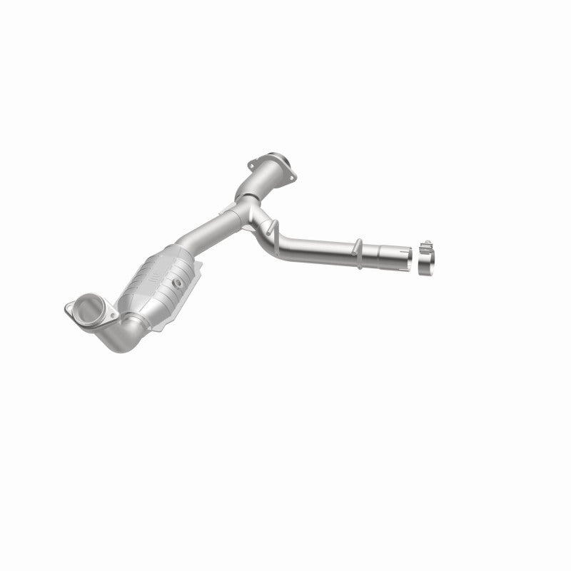 MagnaFlow Direct Fit Catalytic Converter 03-05 Ford Expedition/05-06 Lincoln Navigator 5.4L P/S