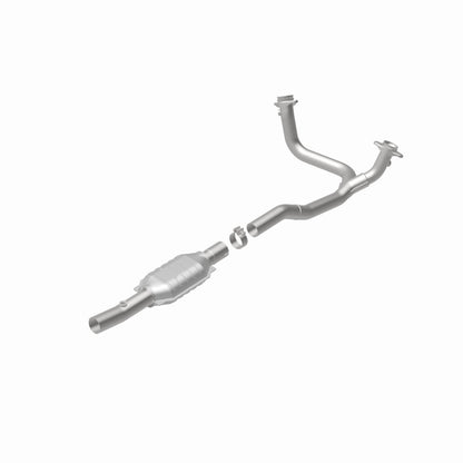 MagnaFlow Direct Fit Catalytic Converter 96 Ford E-Series Van 5.8L