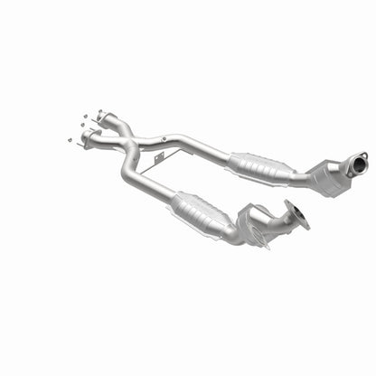 MagnaFlow Direct Fit Catalytic Converter 96-98 4.6L *California*