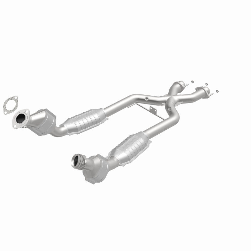 MagnaFlow Direct Fit Catalytic Converter 96-98 4.6L *California*