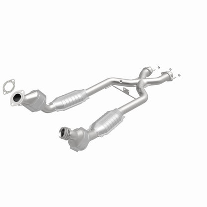 MagnaFlow Direct Fit Catalytic Converter 96-98 4.6L *California*
