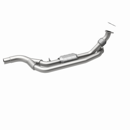 MagnaFlow Direct Fit Catalytic Converter 96-97 Camaro 5.7L P/S