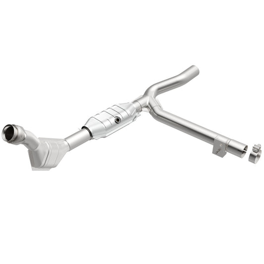 MagnaFlow Direct Fit Catalytic Converter 99-00 Ford F-150 4.2L 50S