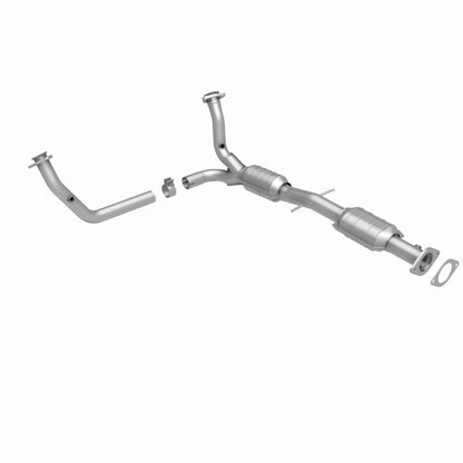 MagnaFlow Direct Fit Catalytic Converter 00-04 S10/Sonoma 4.3L