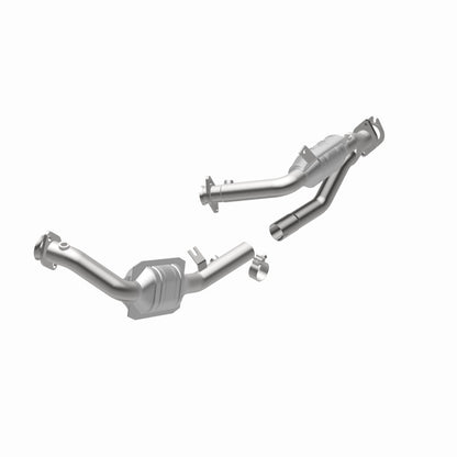 MagnaFlow Direct Fit Catalytic Converter 96-99 Ford Taurus3.0L 50S