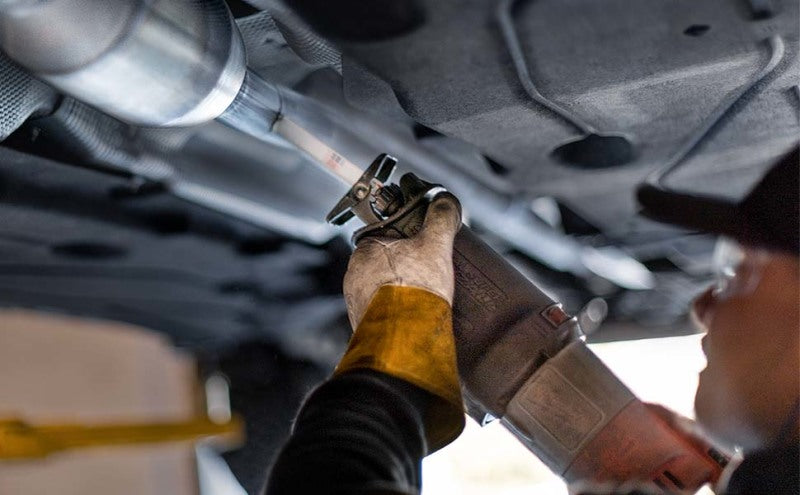 MagnaFlow Universal Catalytic Converter 2.00inch Angled In / Out