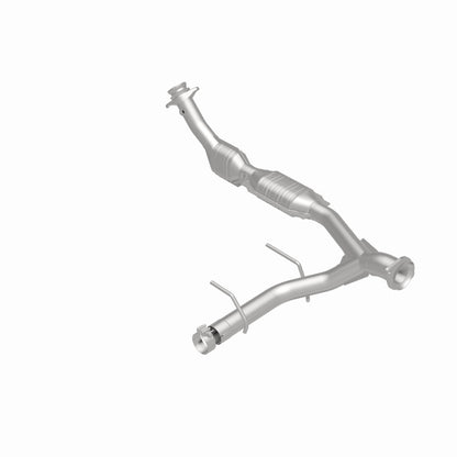 MagnaFlow Direct Fit Catalytic Converter 03-04 Ford Expedition 5.4L V8 Passenger Side