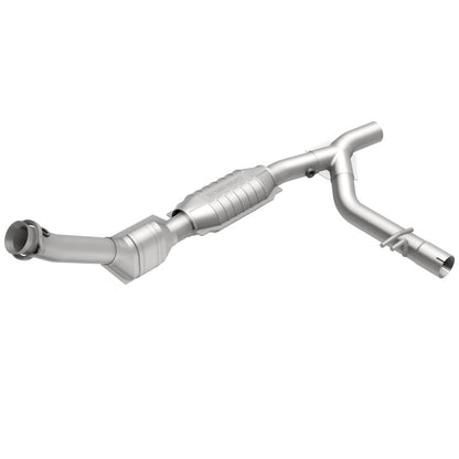 MagnaFlow Direct Fit Catalytic Converter 99-00 Ford Trucks 5.4L