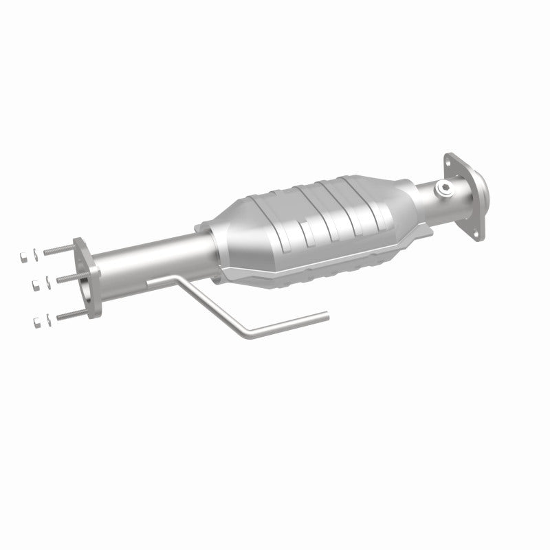 MagnaFlow Direct Fit Catalytic Converter 00-04 Jeep Wrangler Rear