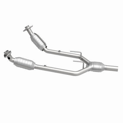 MagnaFlow Direct Fit Catalytic Converter 96-97 Mercury Cougar 3.8L