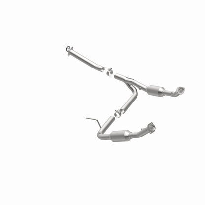 MagnaFlow Direct Fit Catalytic Converter OEM 2004-2005 Ford Explorer/Mercury Mountaineer Underbody