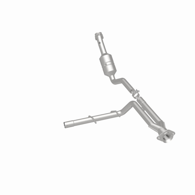 MagnaFlow Direct Fit Catalytic Converter 2011-2014 F-150 3.7L Underbody