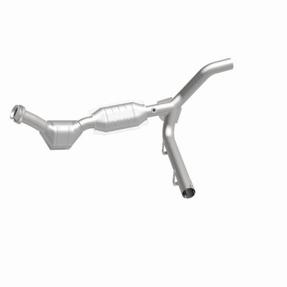 MagnaFlow Direct Fit Catalytic Converter 97-98 Ford F-150 4.6L